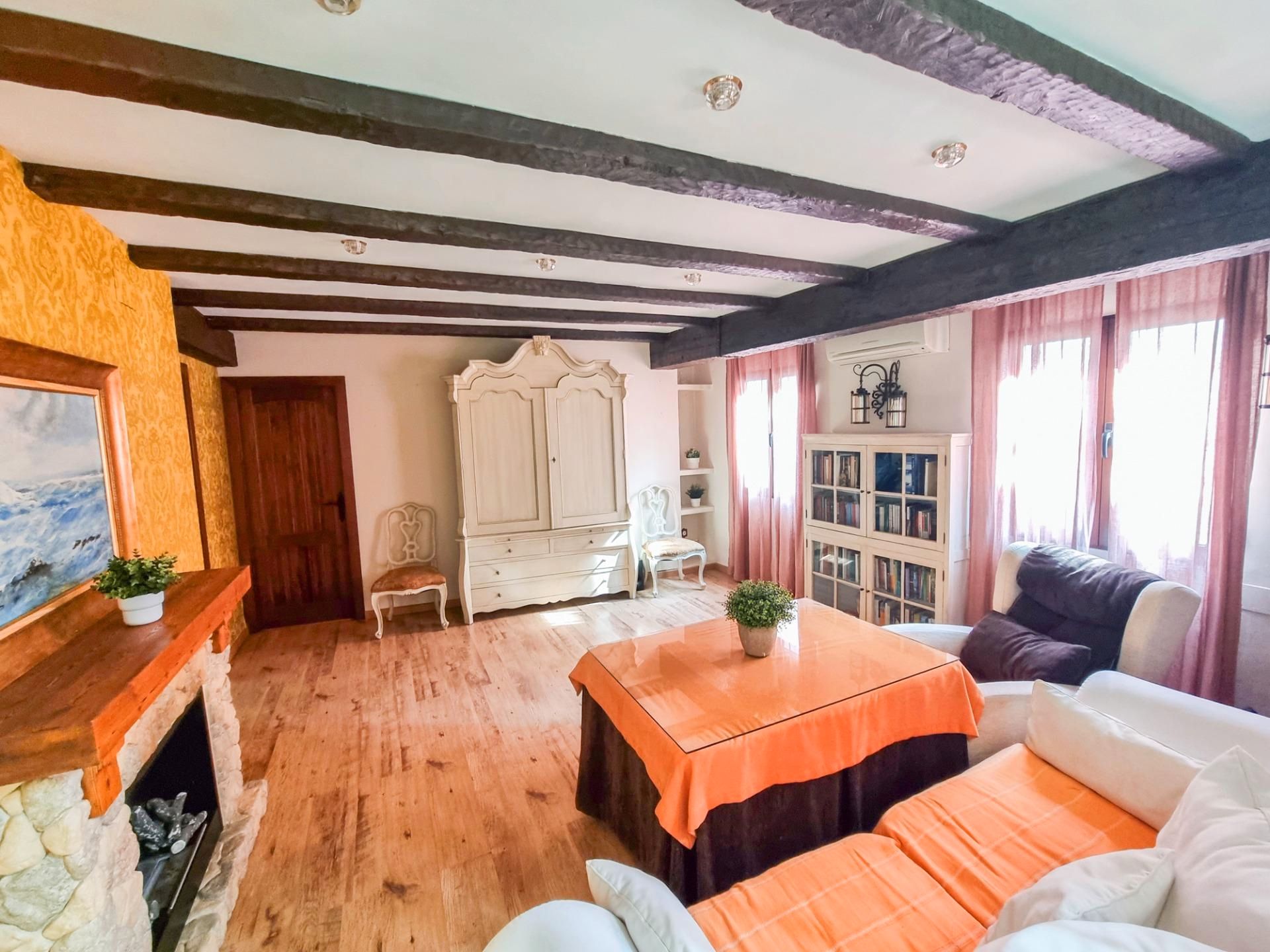 Sala d'estar de Casa adosada en venda en  Jaén Capital amb Aire condicionat, Terrassa i Traster
