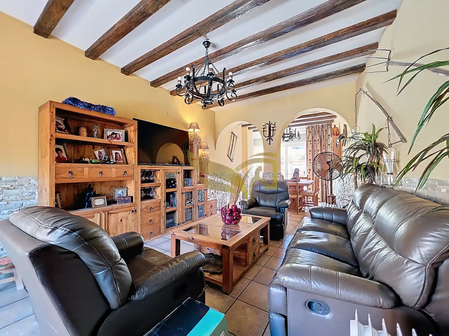 Sala de estar de Casa adosada en venta en Aranjuez con Aire acondicionado, Calefacción y Jardín privado