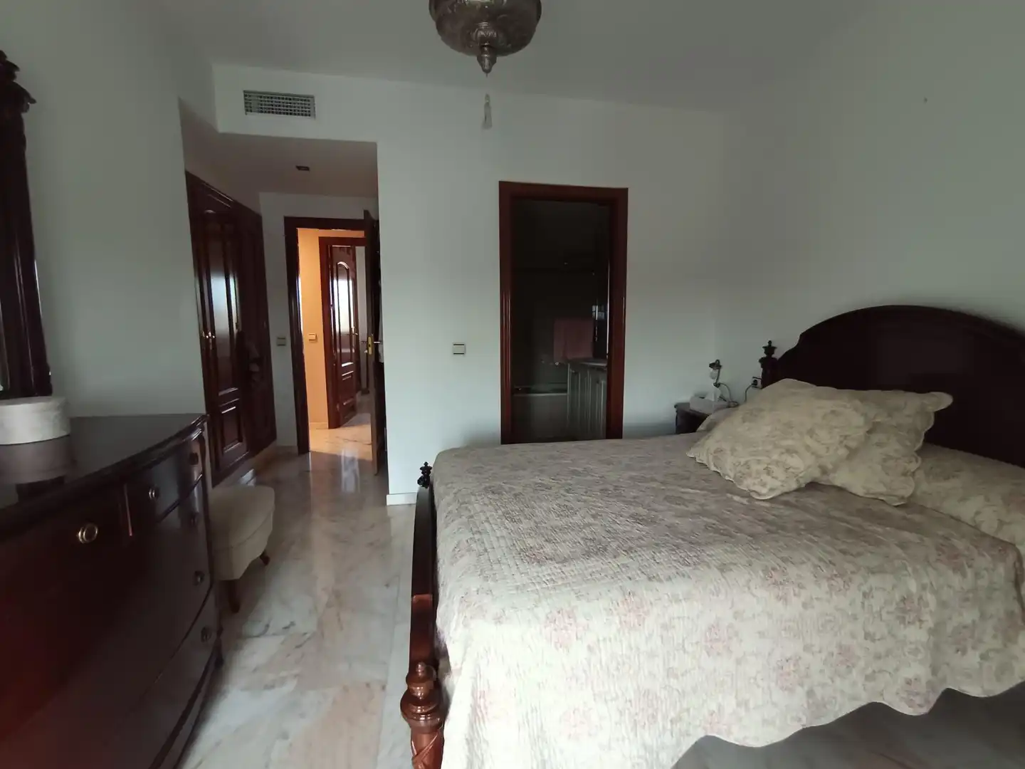 Bedroom of Flat for sale in Córdoba  with Air Conditioner and Storage room