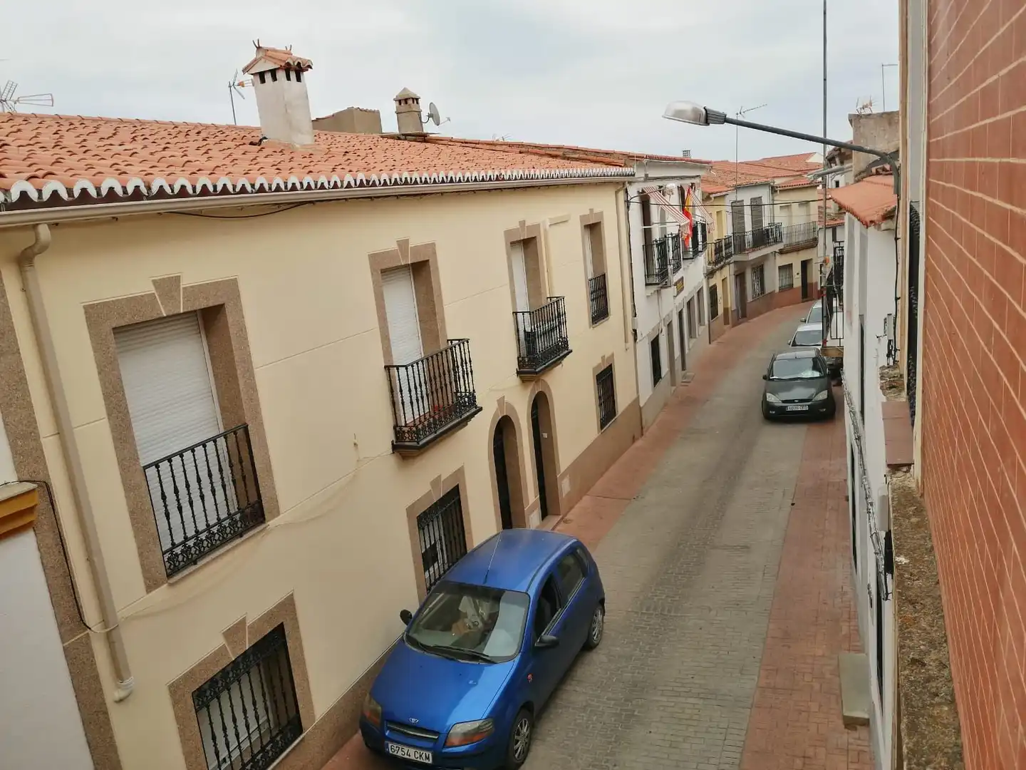 Vista exterior de Casa adosada en venta en Garrovillas de Alconétar con Terraza y Balcón