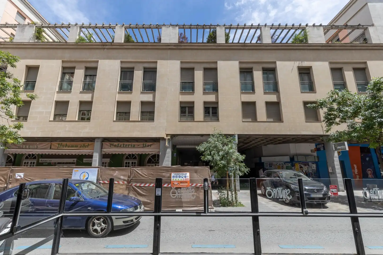 Exterior view of Flat for sale in Granada  with Air Conditioner and Heating