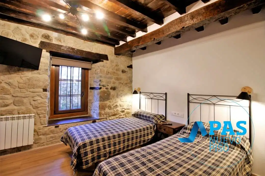 Bedroom of Houses for sale in Camaleño  with Heating, Private garden and Terrace