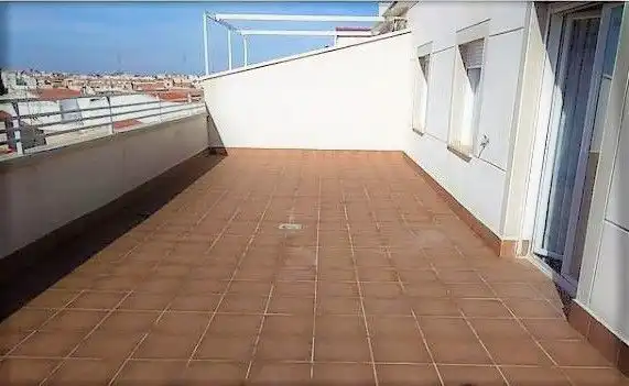 Àtic amb ascensor en venda a Valdepeñas, imagen 2