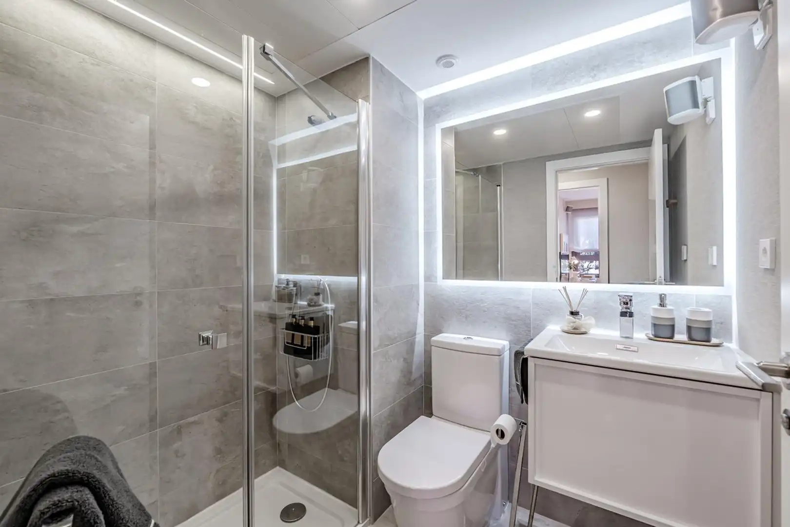 Badezimmer von Wohnung zum Verkauf in Boadilla del Monte mit Klimaanlage, Heizung und Terrasse