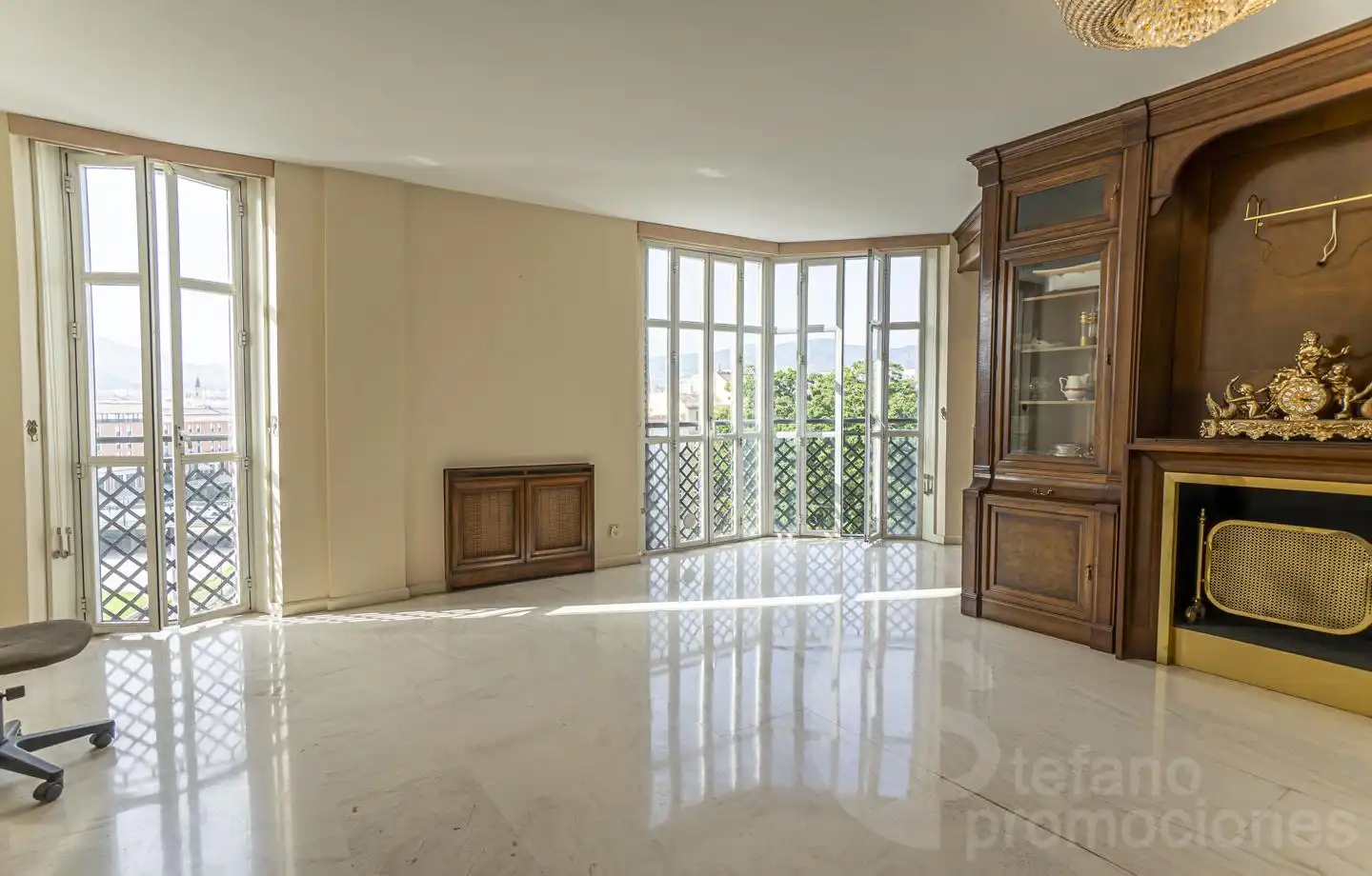 Piso con ascensor en venta en Alameda de Colón, imagen 3