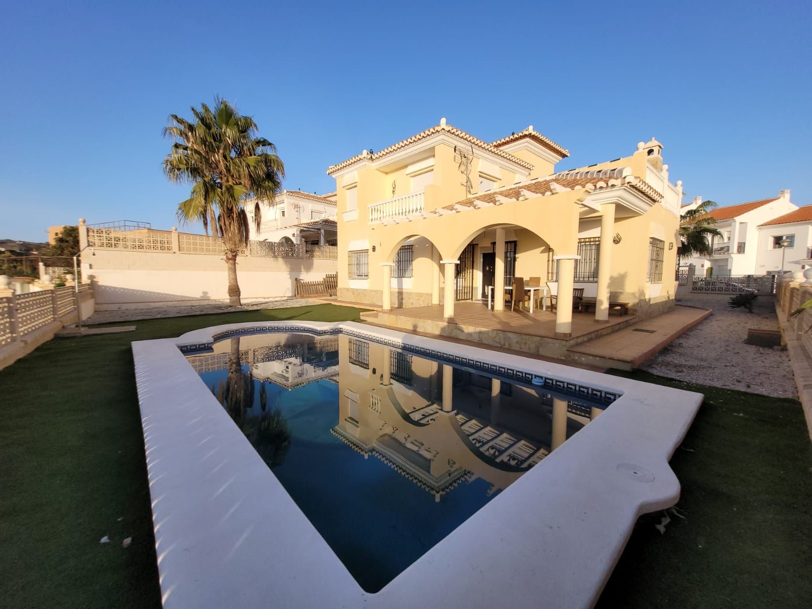 Exterior view of House or chalet for sale in Vélez-Málaga  with Private garden, Terrace and Swimming Pool
