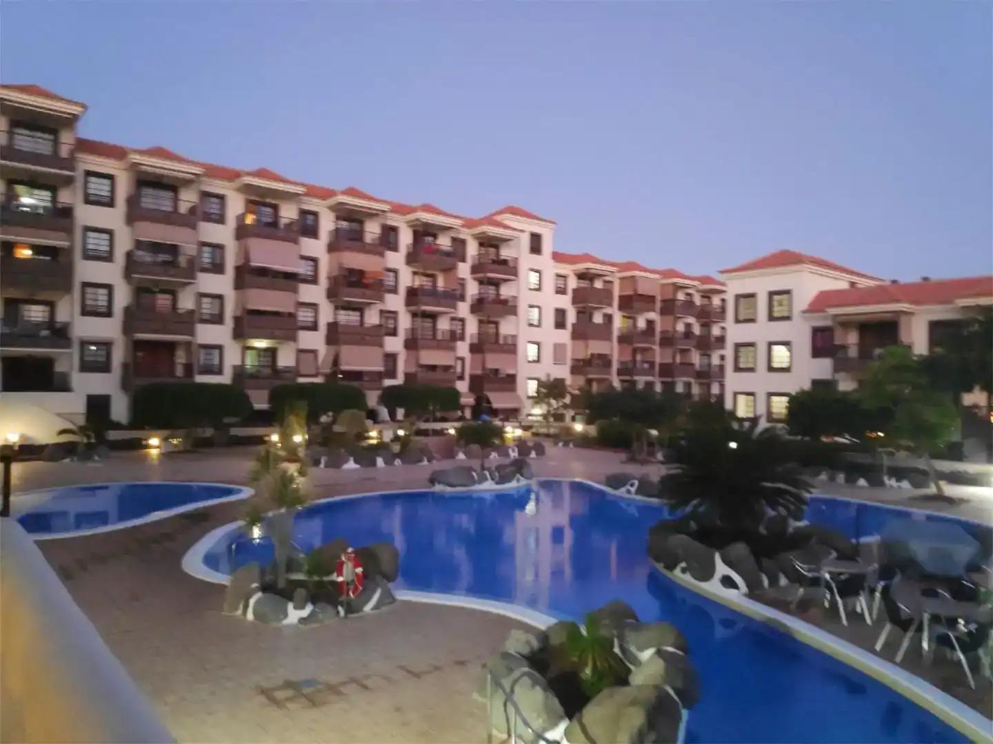 Vista exterior de Apartament de lloguer en Arona amb Jardí privat, Piscina i Moblat
