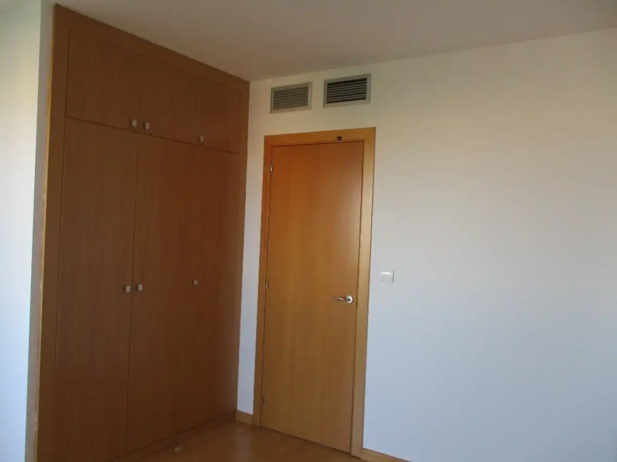 Habitación de Casa adosada en venta en Cuarte de Huerva con Aire acondicionado, Calefacción y Jardín privado