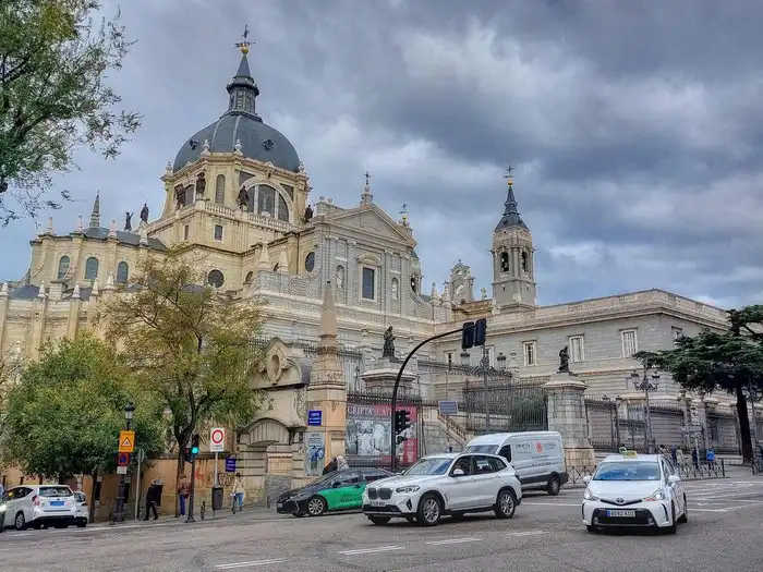 Exterior view of Commercial properties for sale in Madrid  with Air Conditioner