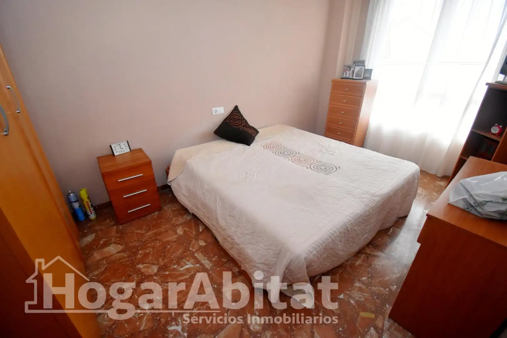 Dormitori de Àtic en venda en Vila-real amb Terrassa, Traster i Moblat