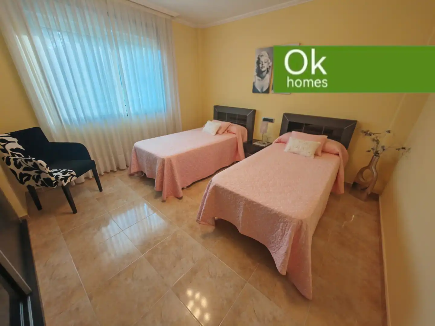 Dormitori de Casa o xalet en venda en Melide amb Calefacció, Jardí privat i Parquet