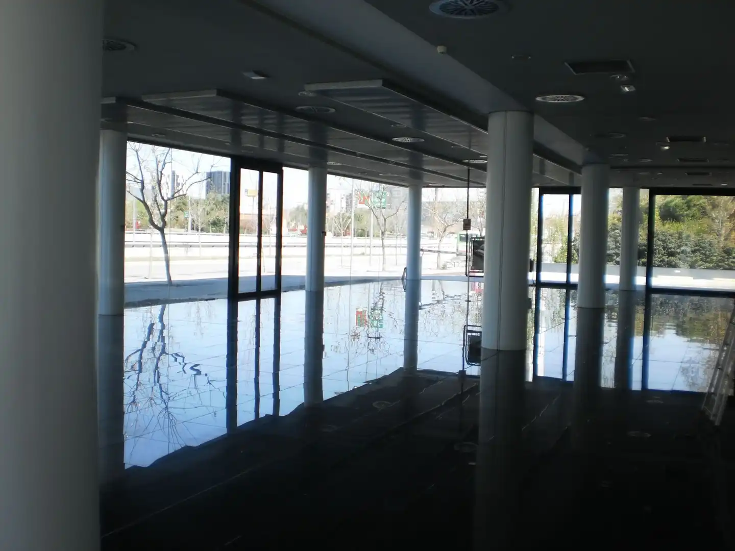 Oficina de lloguer en L'Hospitalet de Llobregat amb Aire condicionat, Calefacció i Terrassa