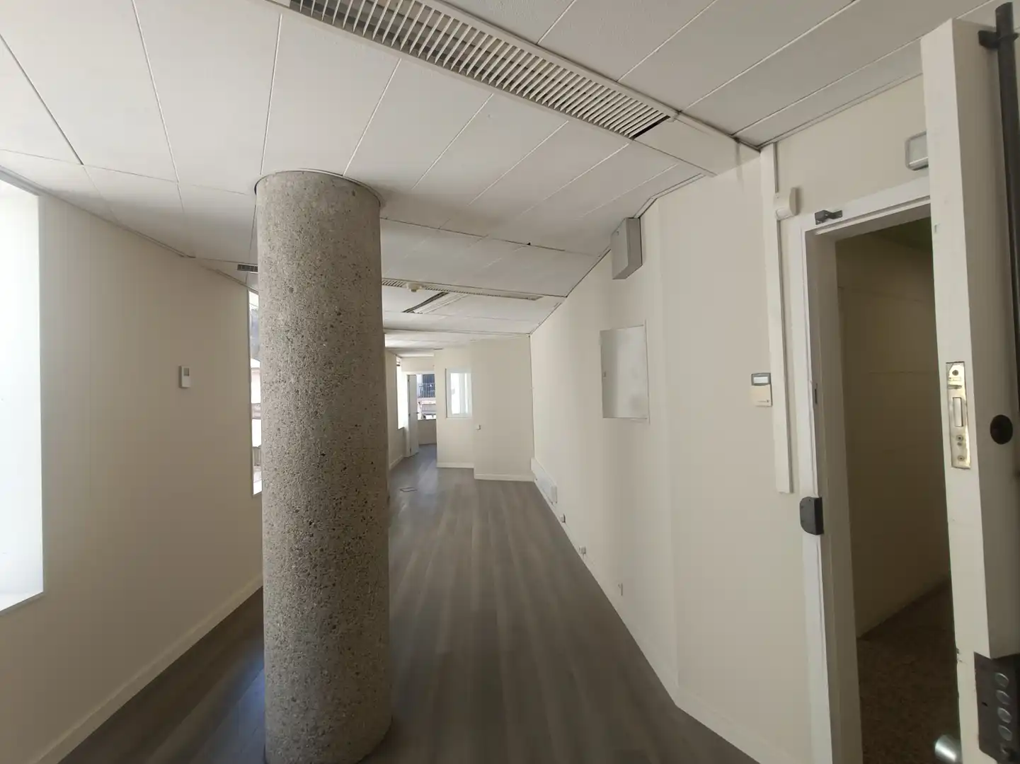 Oficina en venta en Barcelona - Calle La Rambla, Barri Gòtic