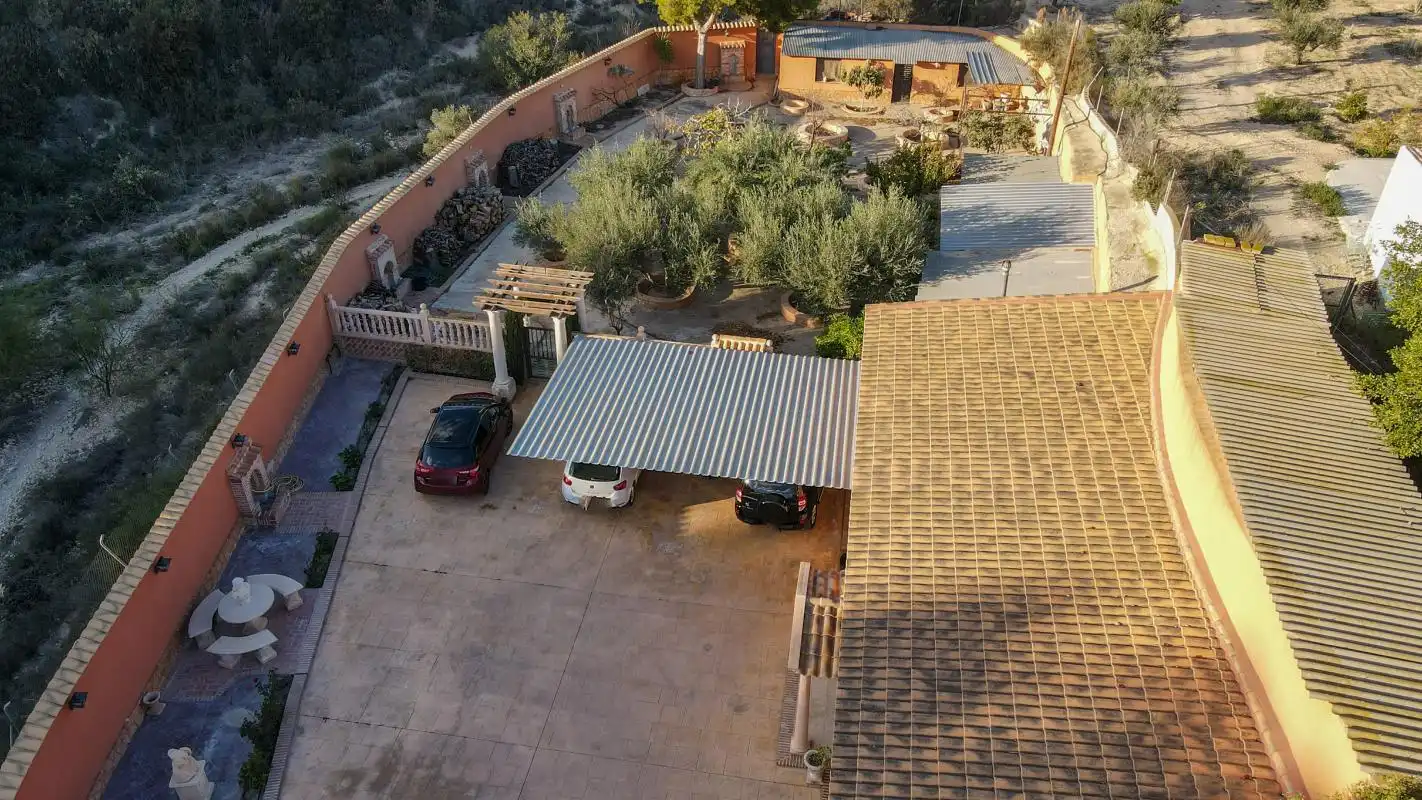 Vista exterior de Casa o xalet en venda en Elche / Elx amb Aire condicionat, Calefacció i Jardí privat