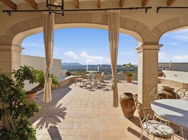 Country house with balcony for sale in Selva