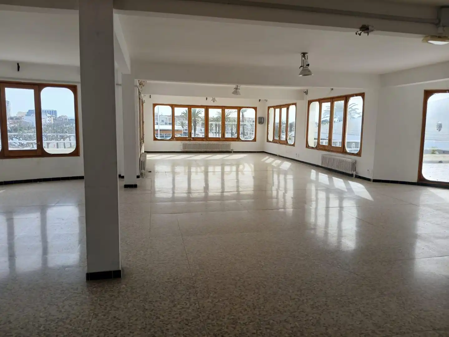 Buildings for sale in Empuriabrava