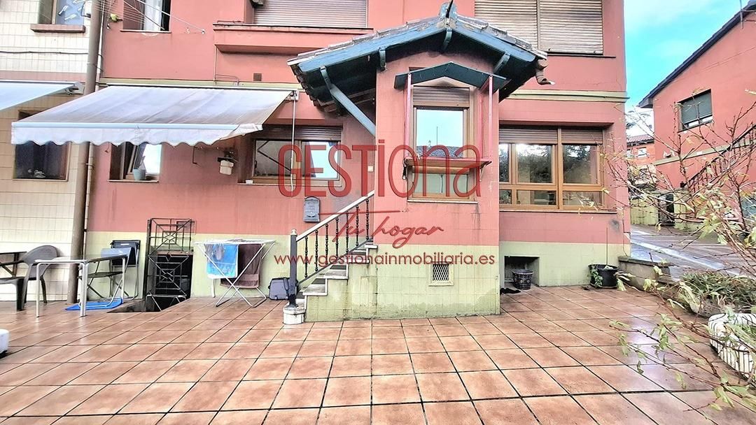 Planta baja en venta en Camargo con Calefacción, Terraza y Trastero