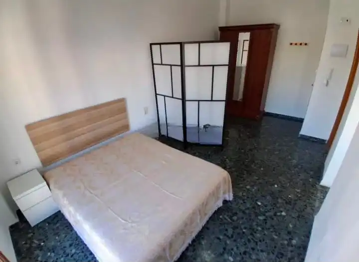 Bedroom of Study for rent in Torrent  with Air Conditioner, Furnished and Oven