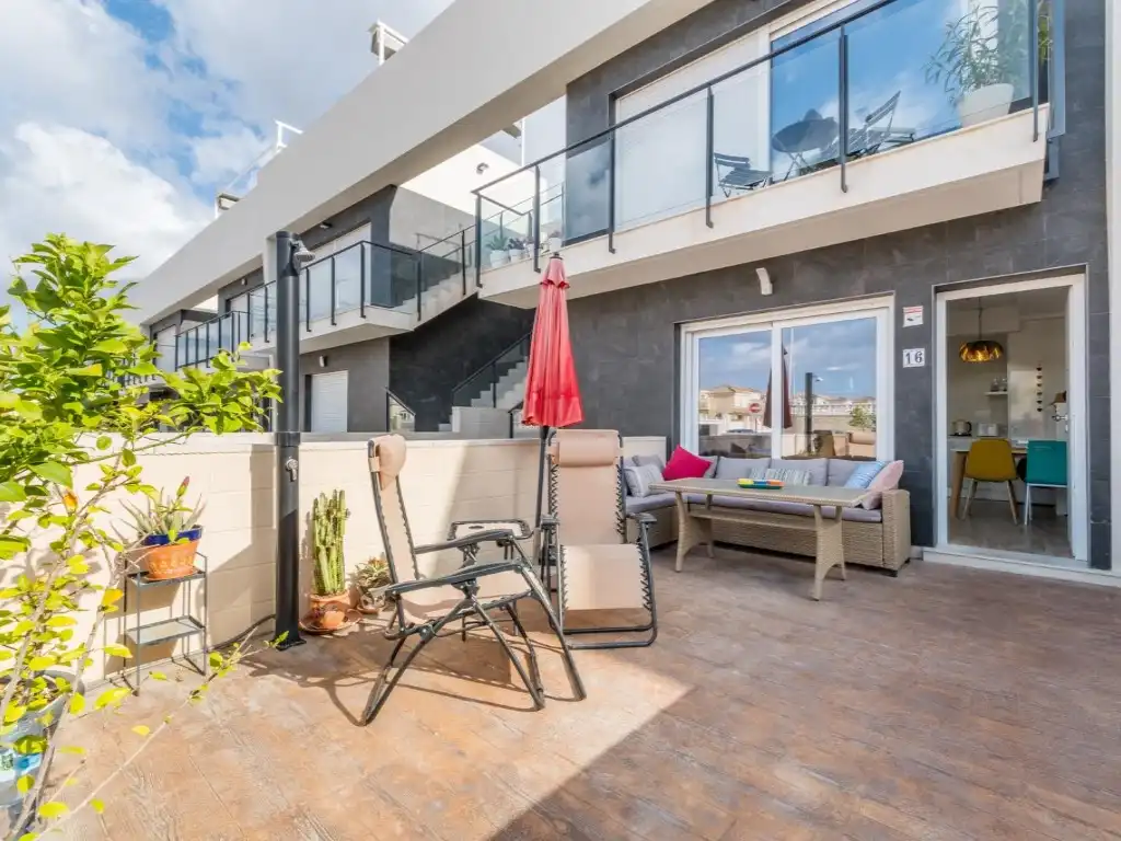 Terrassa de Casa o xalet de lloguer en Santa Pola amb Aire condicionat, Piscina i Moblat
