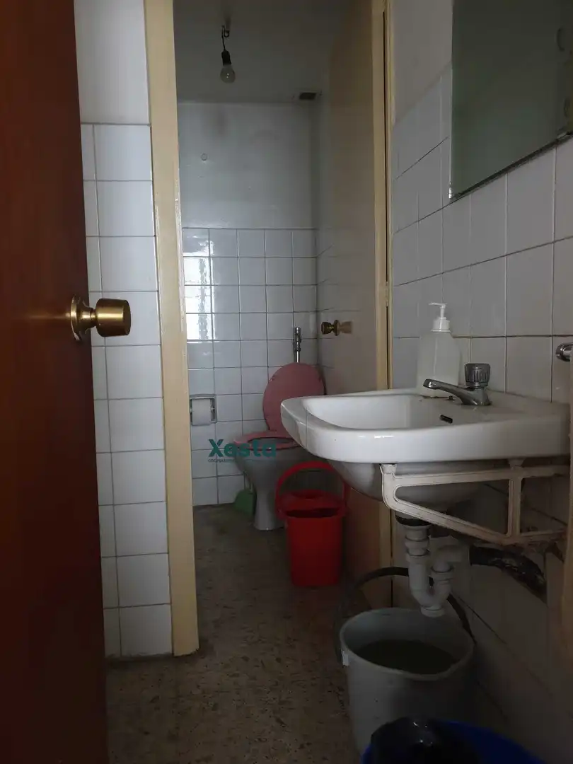 Baño de Local en venta en Vigo 