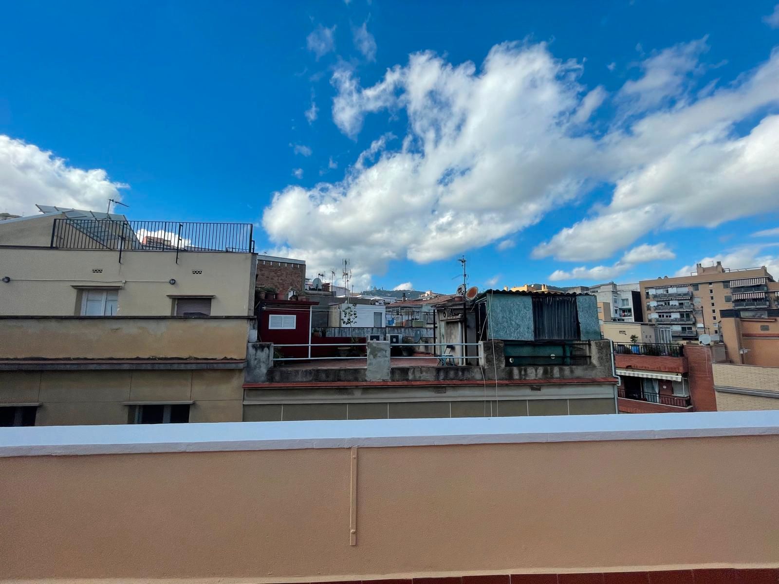 Vista exterior de Àtic en venda en  Barcelona Capital amb Terrassa