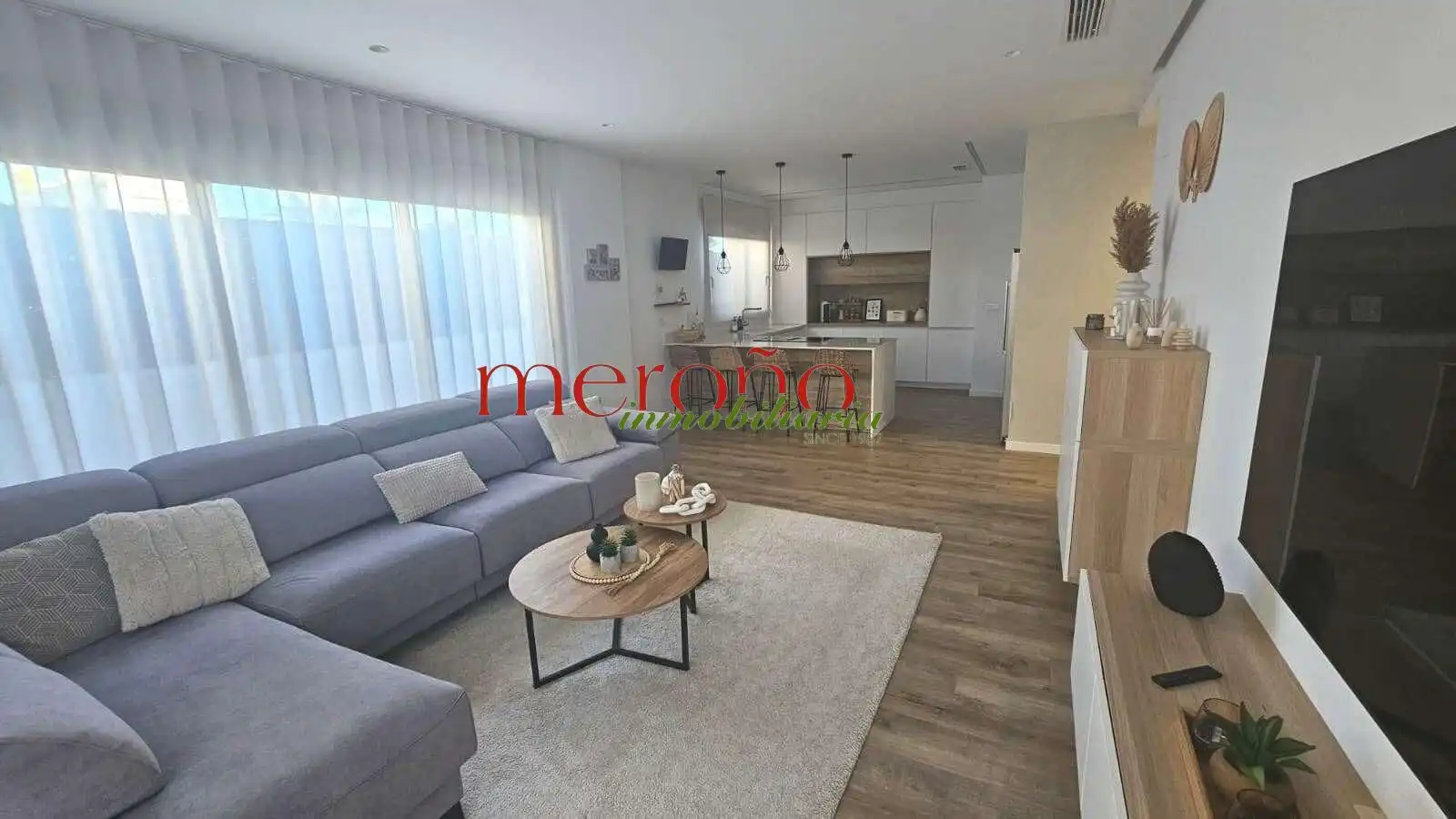 Sala de estar de Planta baja en venta en Elche / Elx con Aire acondicionado, Terraza y Piscina comunitaria