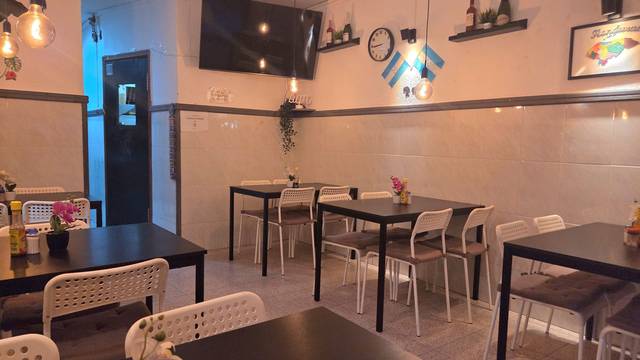 Local comercial en Alquiler en Esquadres en Sant Josep