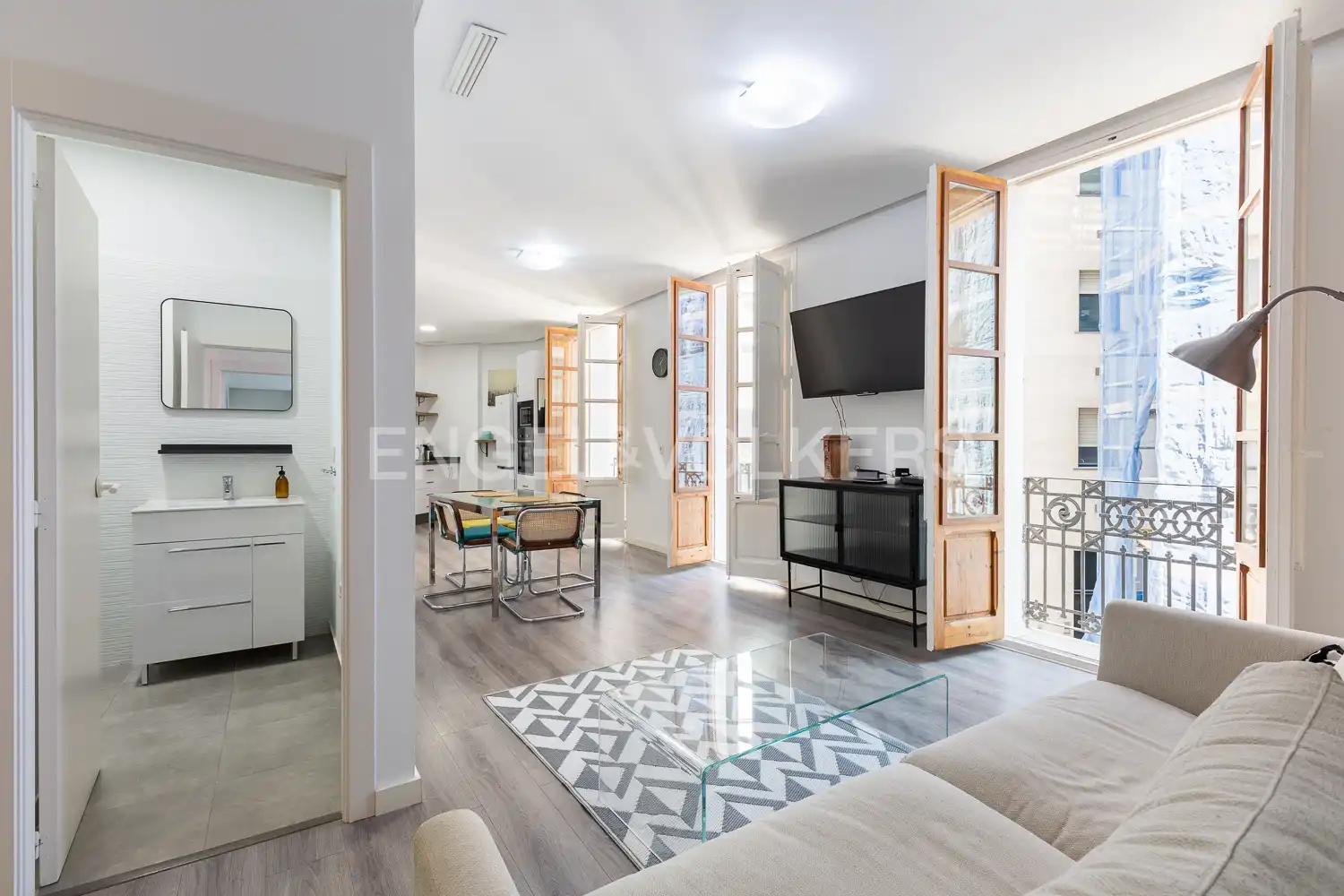 Exterior view of Flat for rent in Valencia  with Air Conditioner, Heating and Parquet flooring