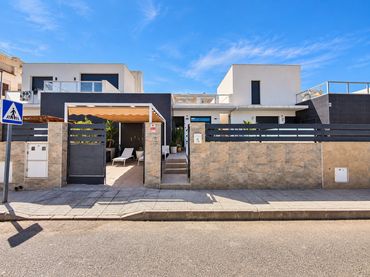 Maison jumelée avec piscine à vendre à Formentera del Segura