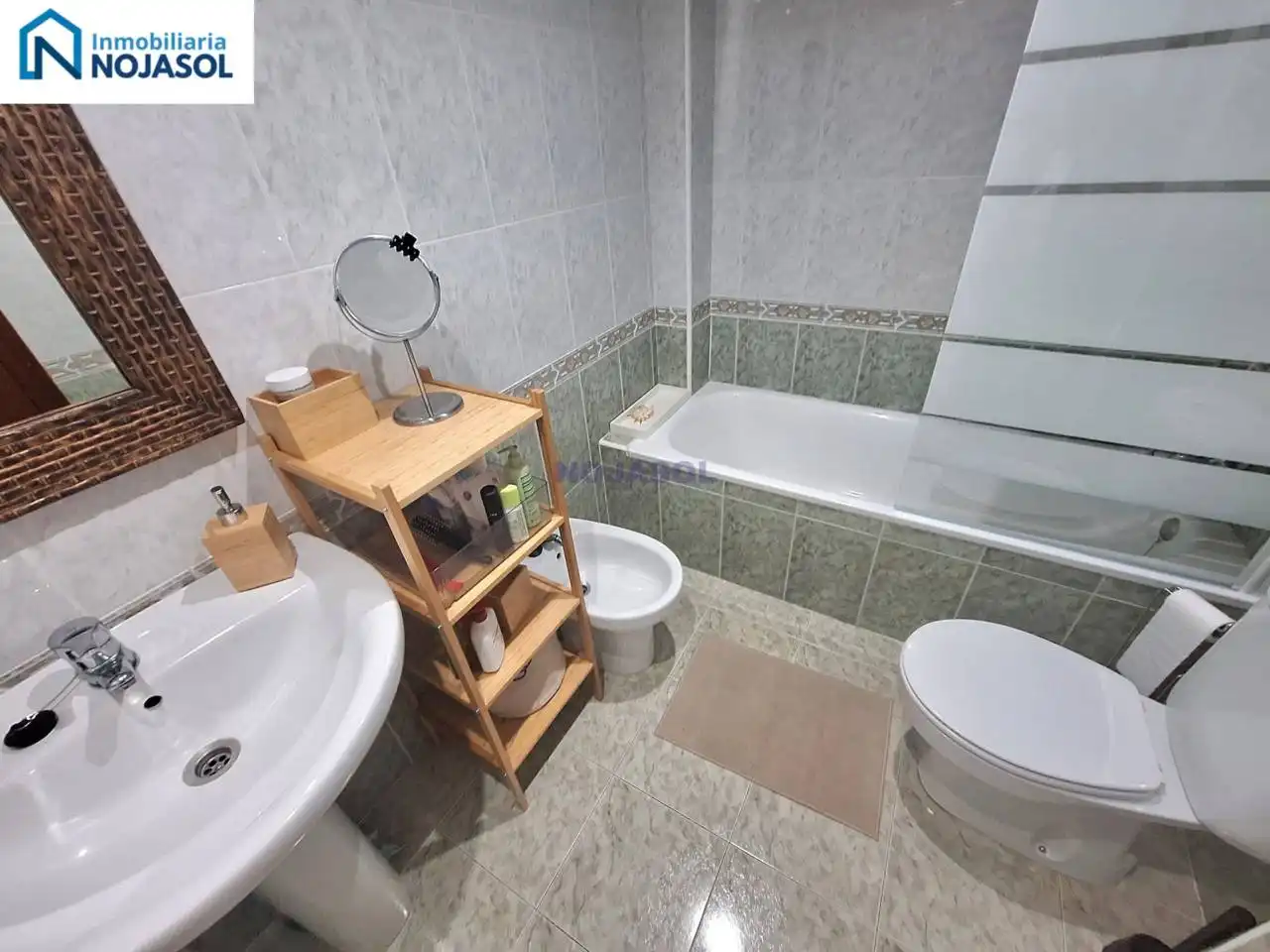 Baño de Apartamento de alquiler en Noja con Calefacción, Terraza y Amueblado