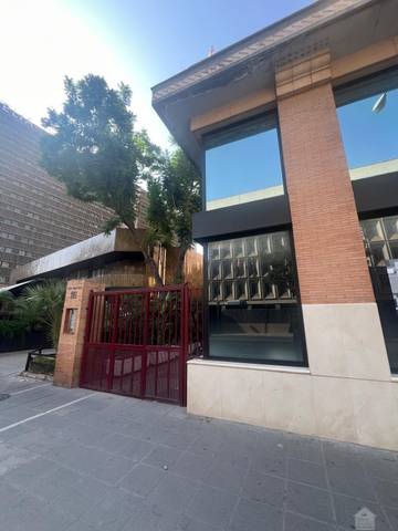 Garaje en Venta en La Buhaira