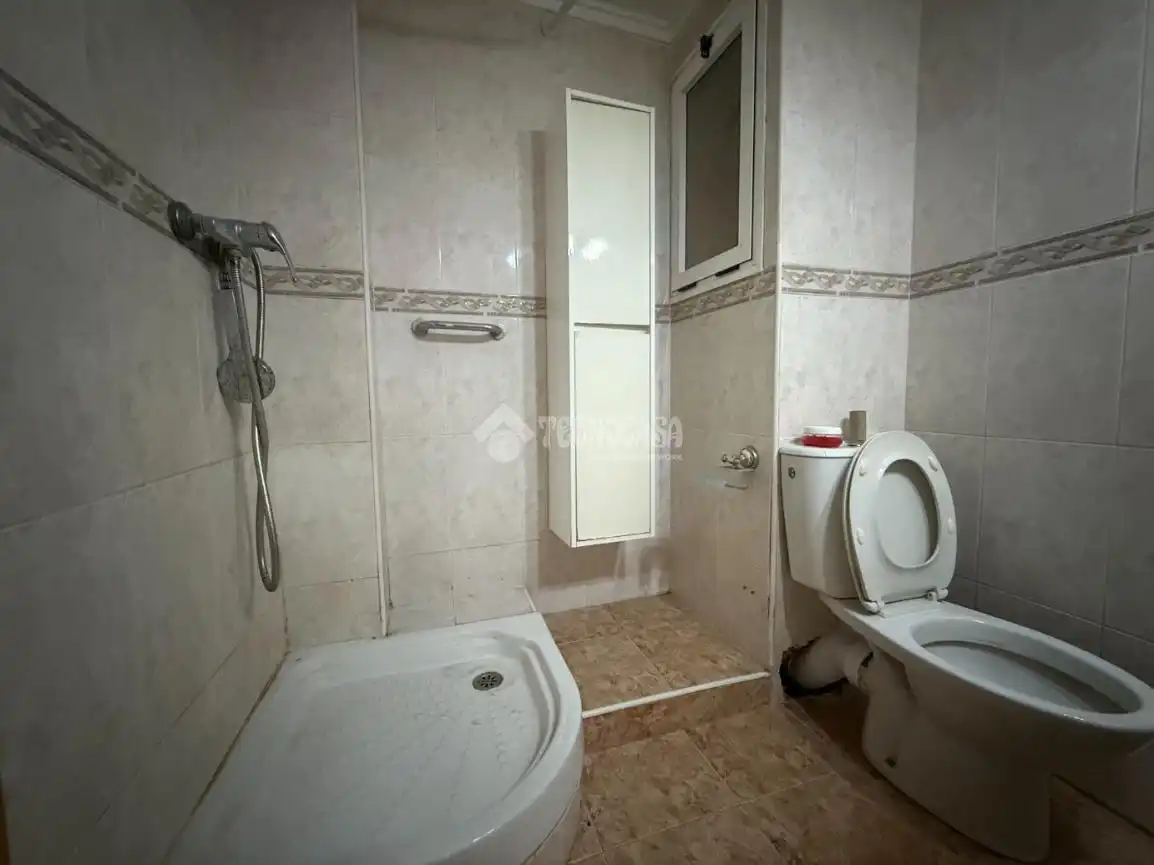 Baño de Piso en venta en Valencia con Aire acondicionado
