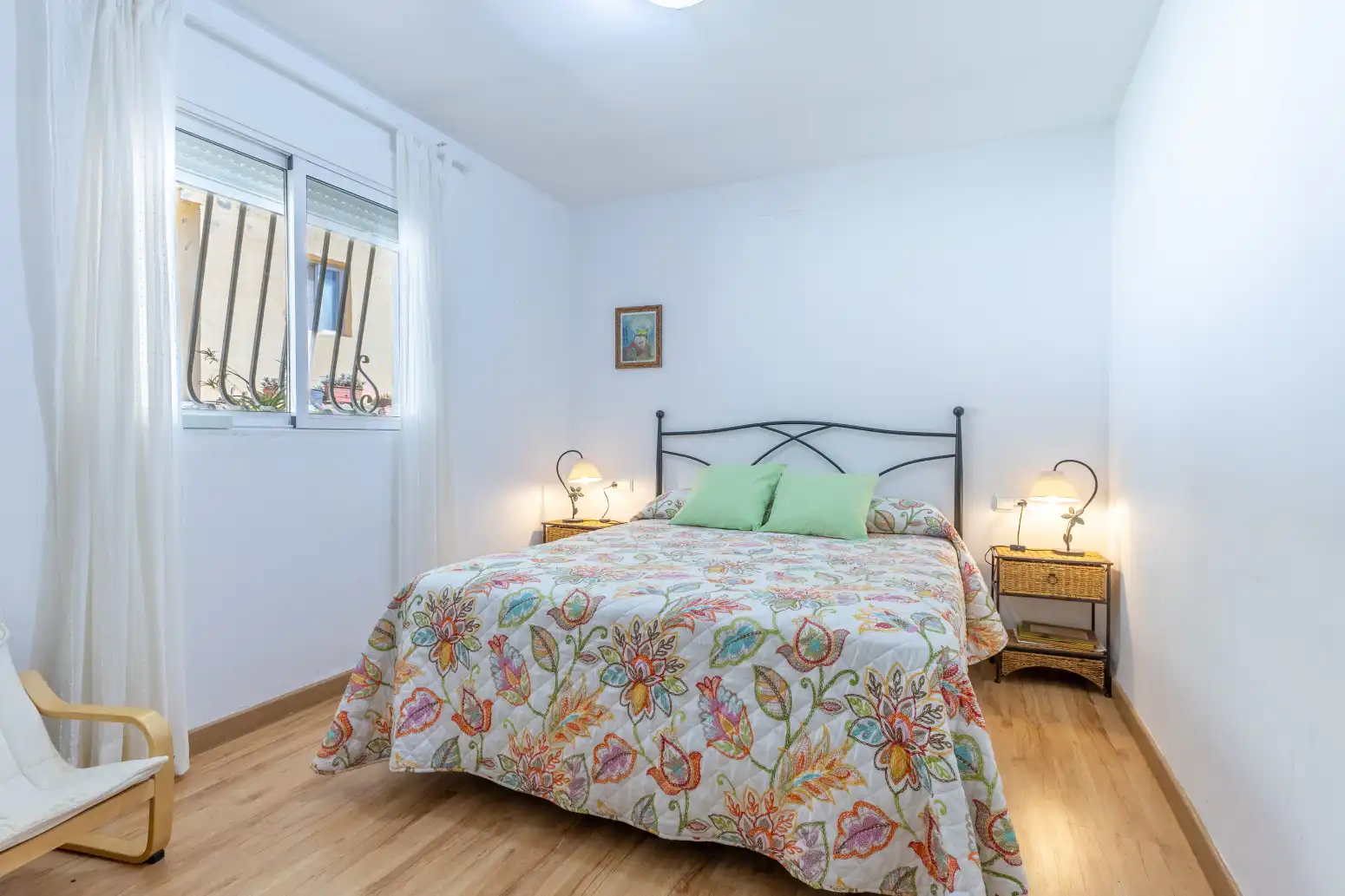 Dormitori de Casa o xalet en venda en Albalat dels Tarongers amb Terrassa i Moblat