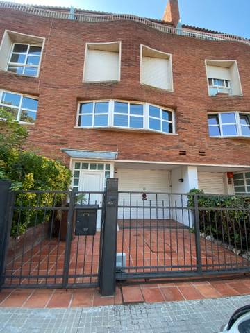 Casa adosada en Venta en Carrer d'Arnau Cadell en Golf - Can Trabal