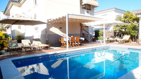 GRAN TORRE CON PISCINA