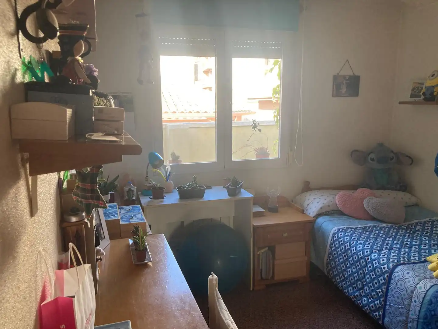 Dormitori de Casa adosada en venda en Villena amb Calefacció, Traster i Moblat