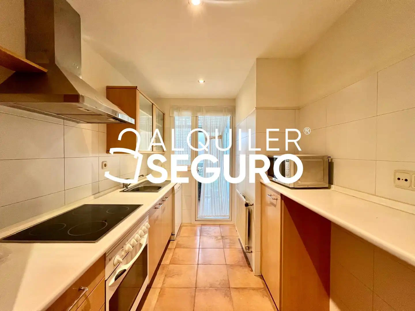 Cocina de Piso de alquiler en Madrid con Aire acondicionado, Calefacción y Piscina
