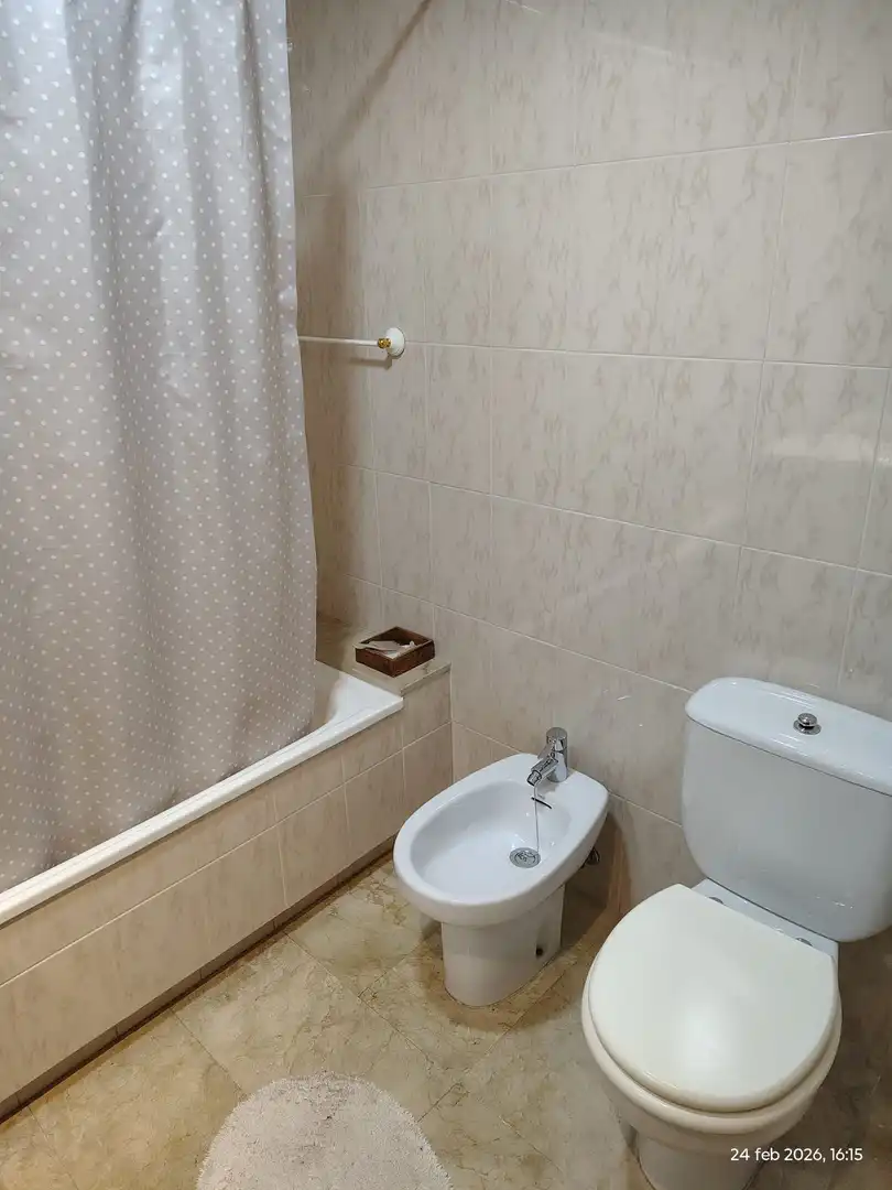 Bany de Apartament en venda en Estepona amb Aire condicionat, Terrassa i Piscina