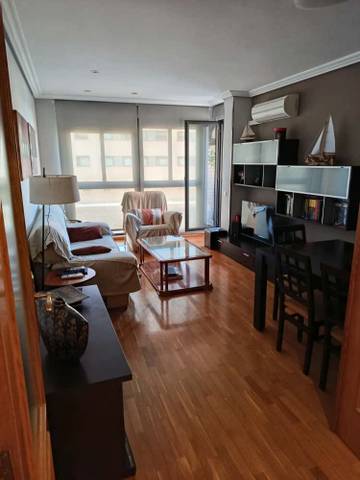 Piso en Venta en BULEVAR BLASCO IBAÑEZ en Zona Avenida del Mar