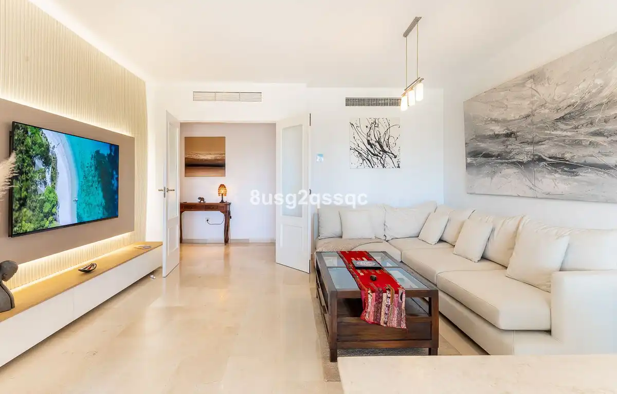 Living room of Flat for sale in Estepona  with Air Conditioner, Furnished and TV