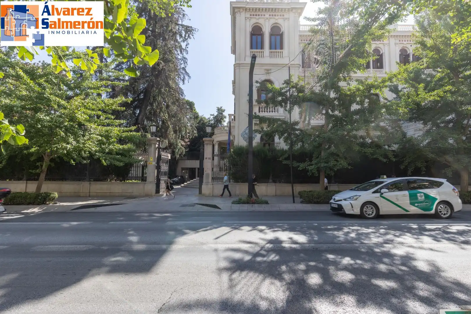 Vista exterior de Piso en venta en Granada