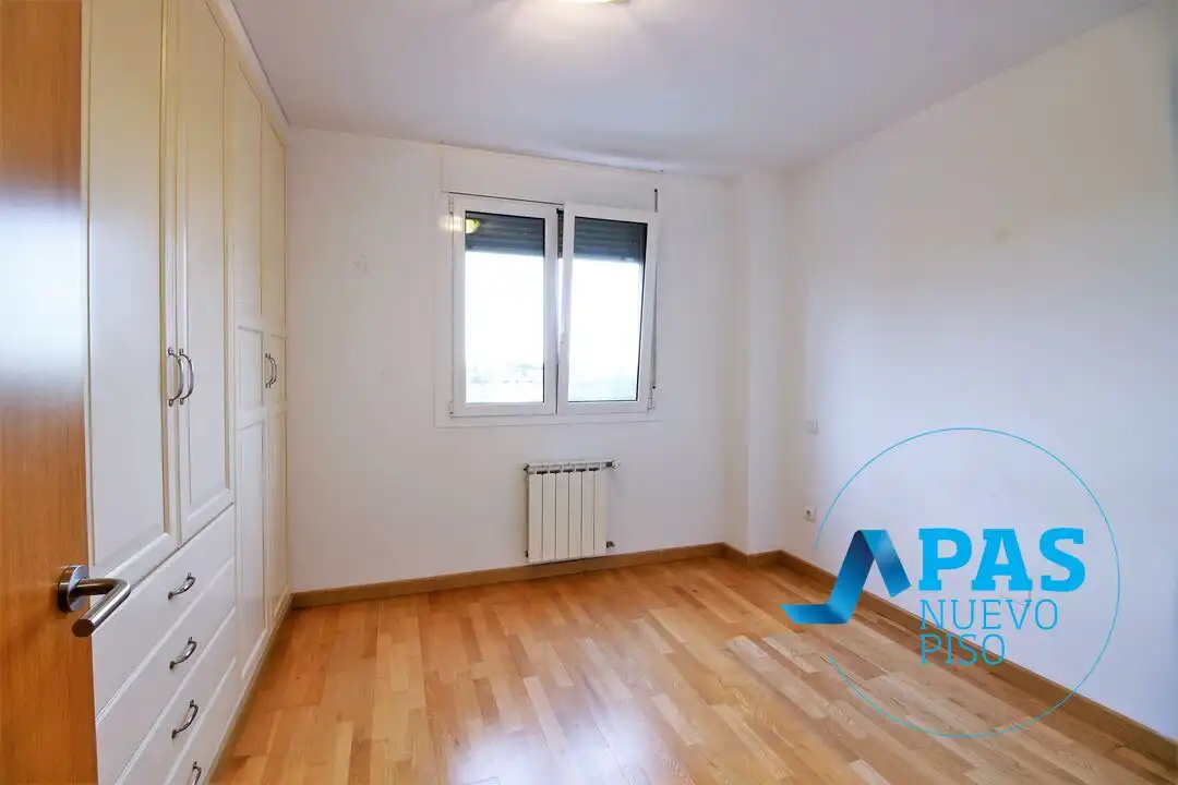 Bedroom of Flat for sale in Santander  with Heating, Private garden and Storage room