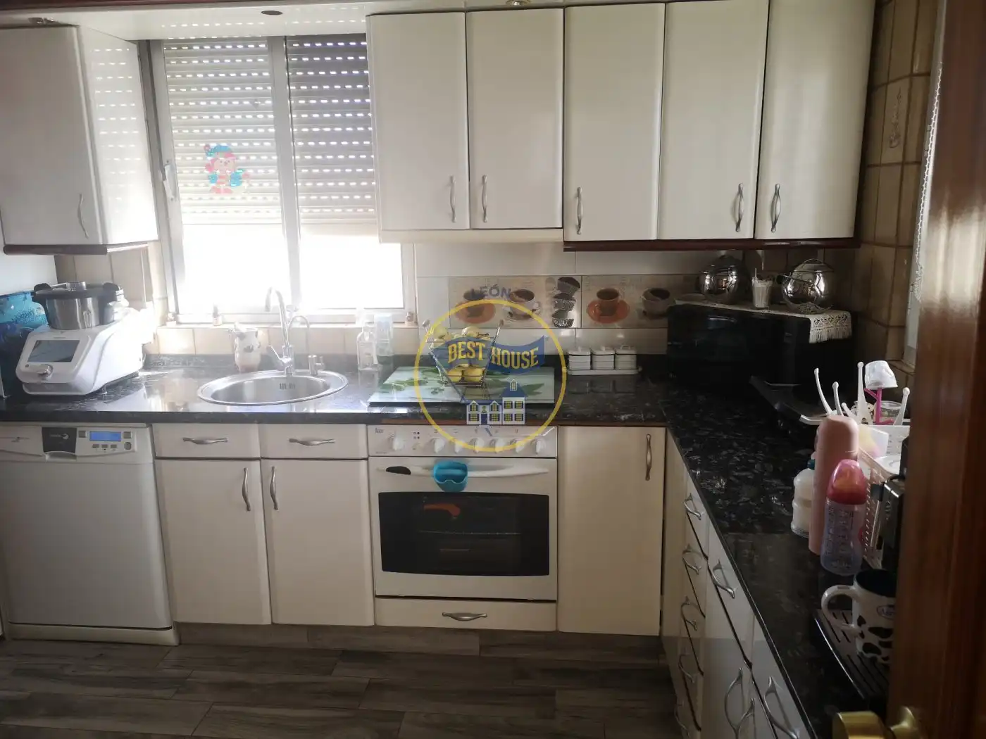 Cocina de Finca rústica en venta en León Capital  con Calefacción, Jardín privado y Terraza