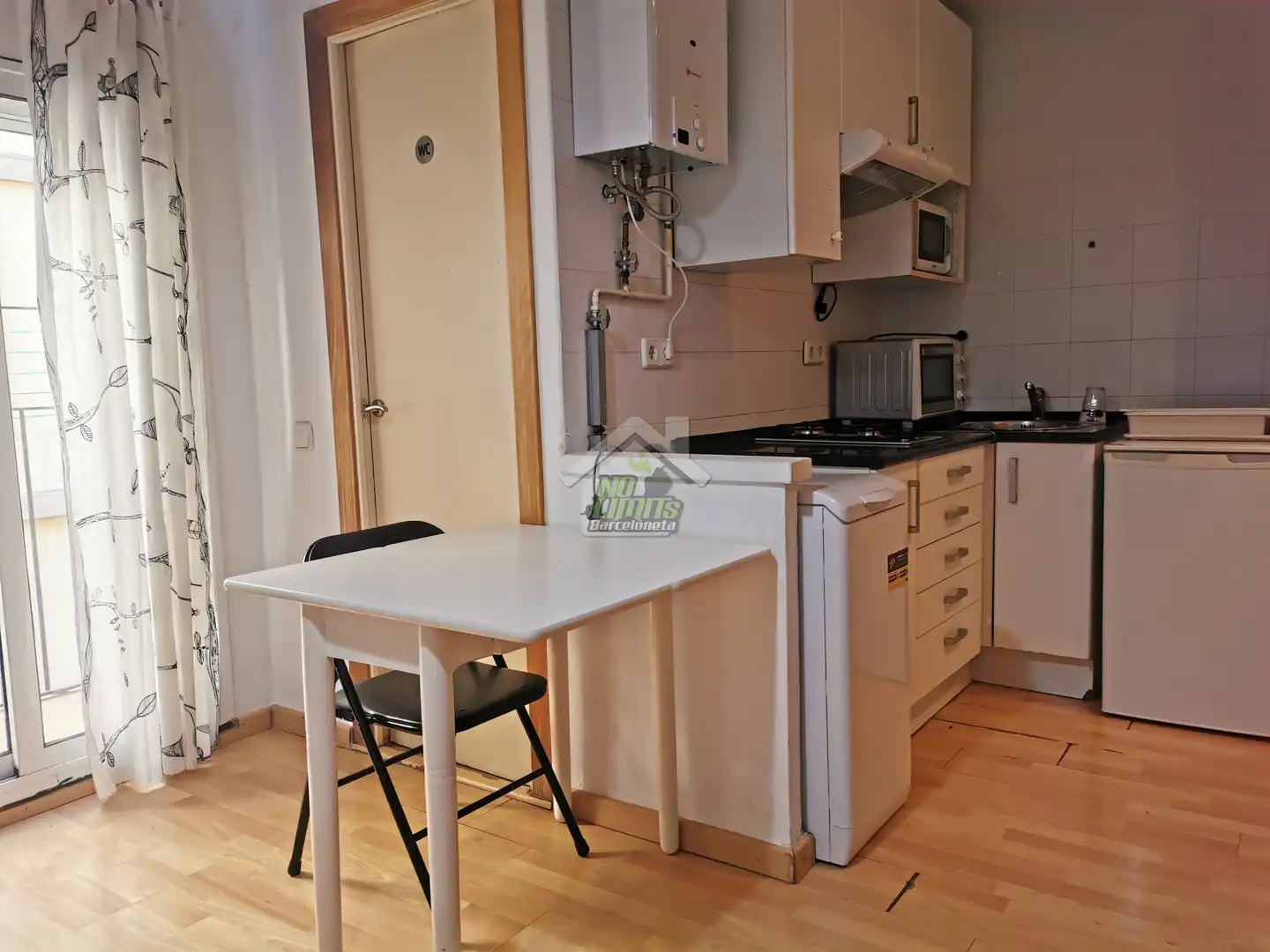 Flat for rent in Carrer de Monjo, La Barceloneta