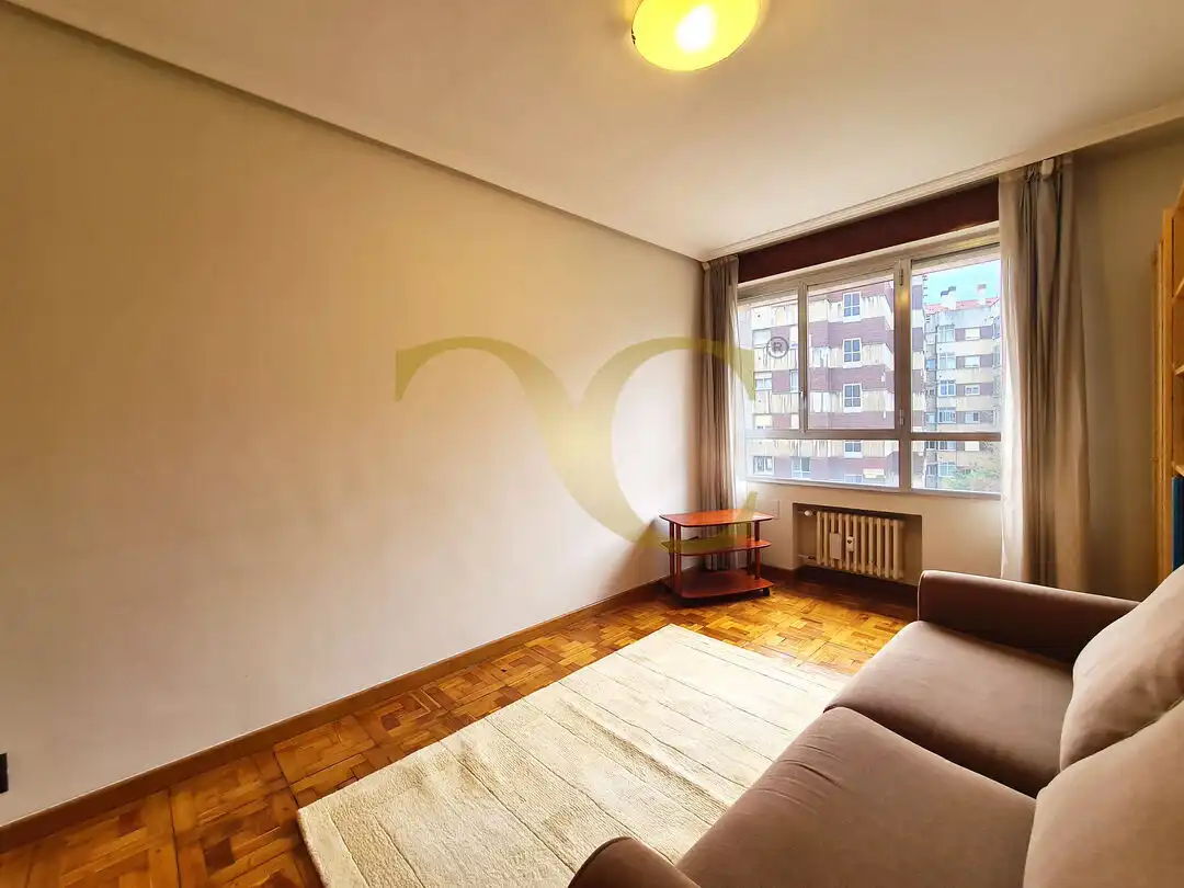 Living room of Flat for sale in Oviedo   with Heating