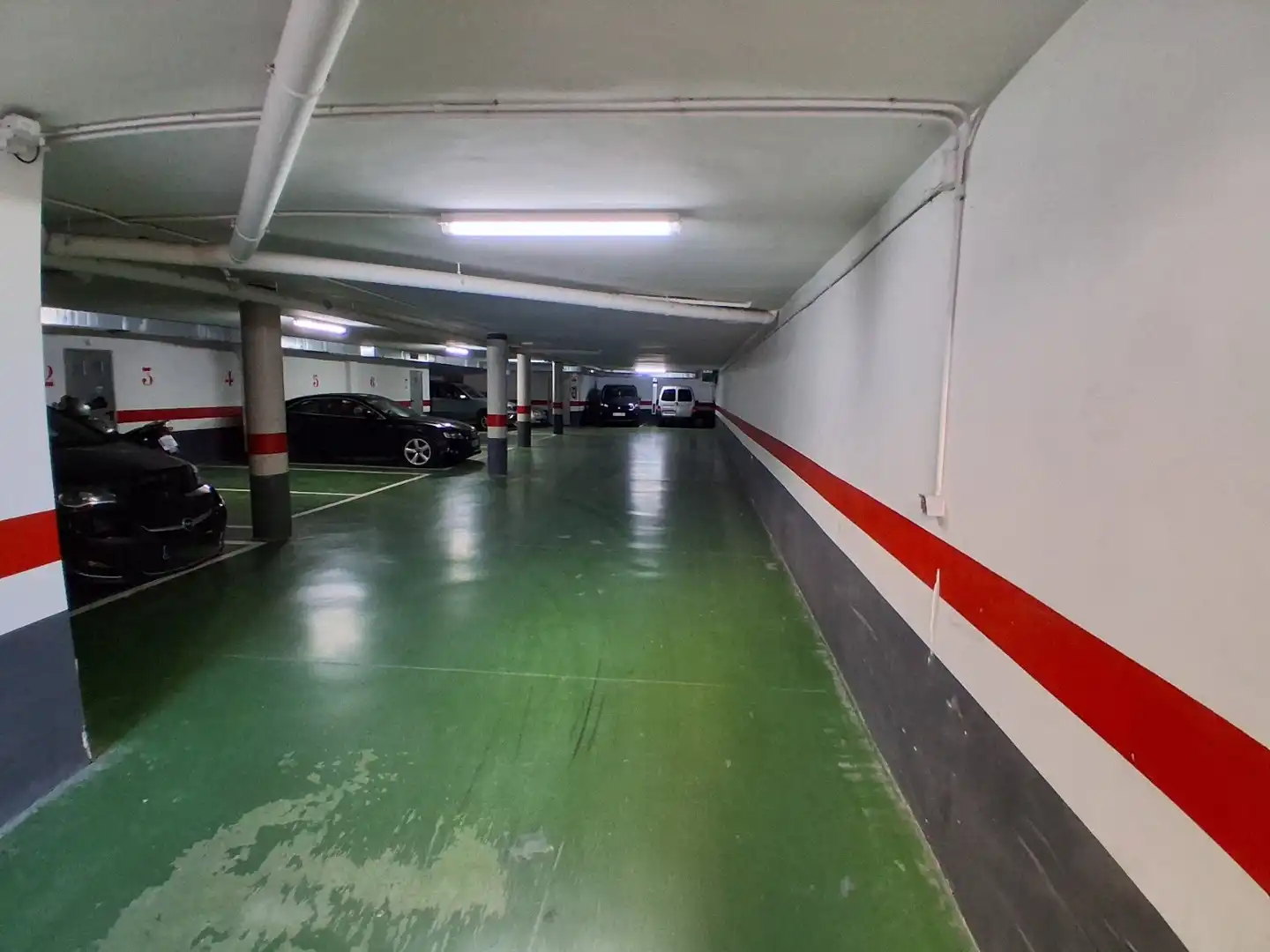Parking of Flat for sale in Fuentes de Ebro  with Air Conditioner, Heating and Parquet flooring