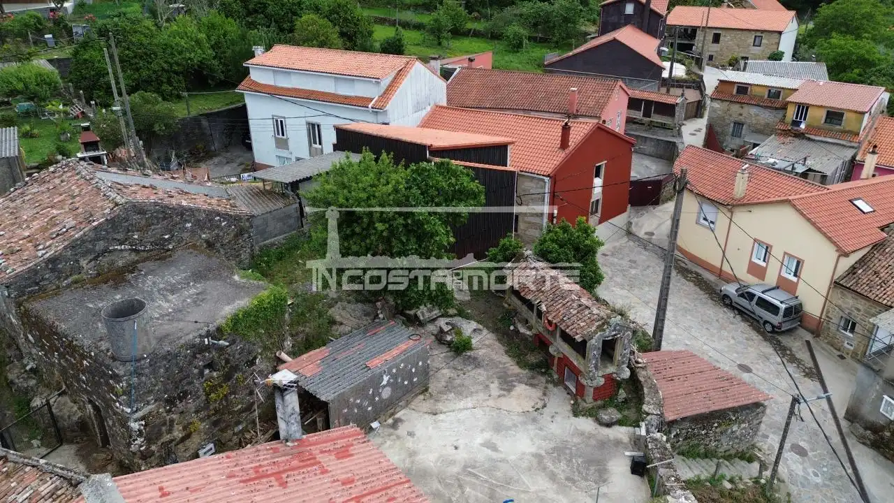 Haus oder Chalet zum Verkauf in Outes
