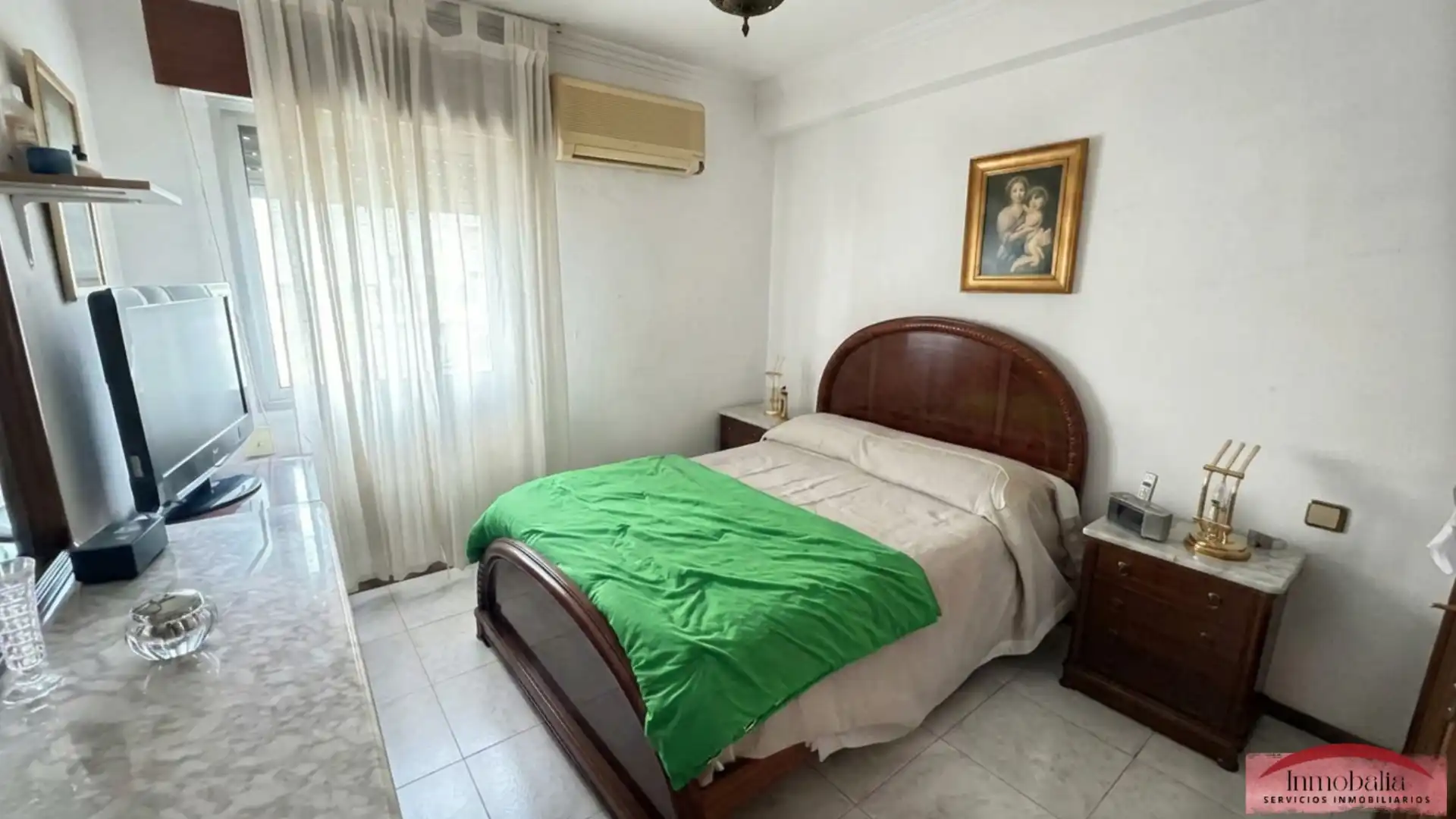 Habitación de Piso en venta en Sevilla con Aire acondicionado y Amueblado