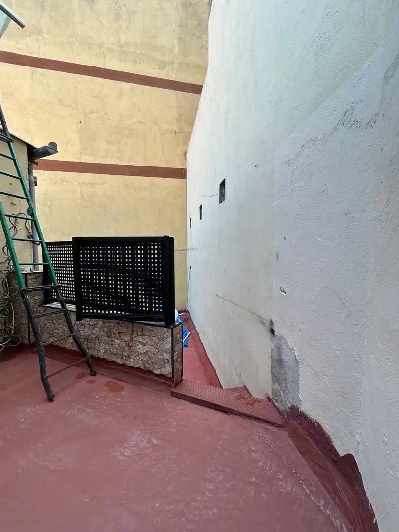 Vista exterior de Edificio en venta en Segovia