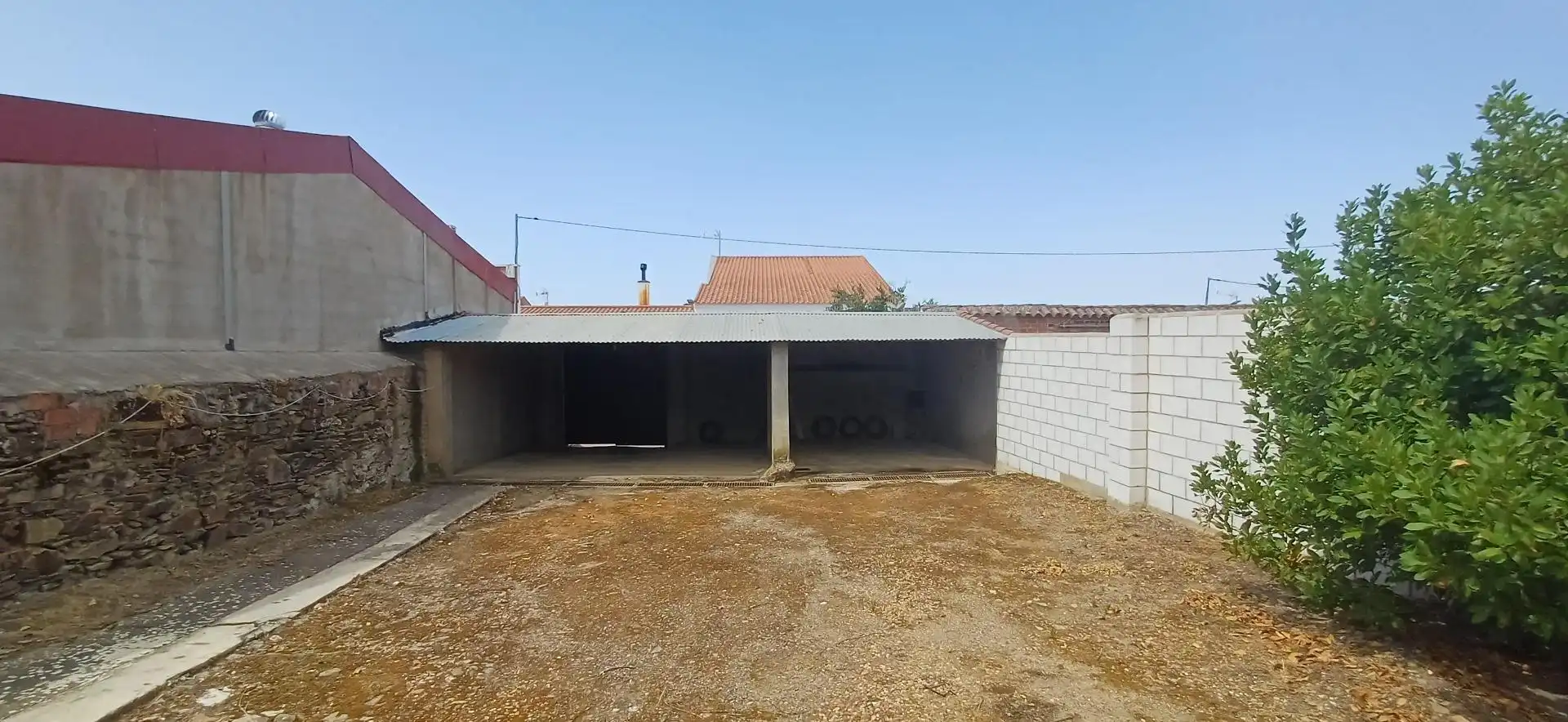 Aparcament de Casa o xalet en venda en Cheles amb Terrassa, Traster i Balcó